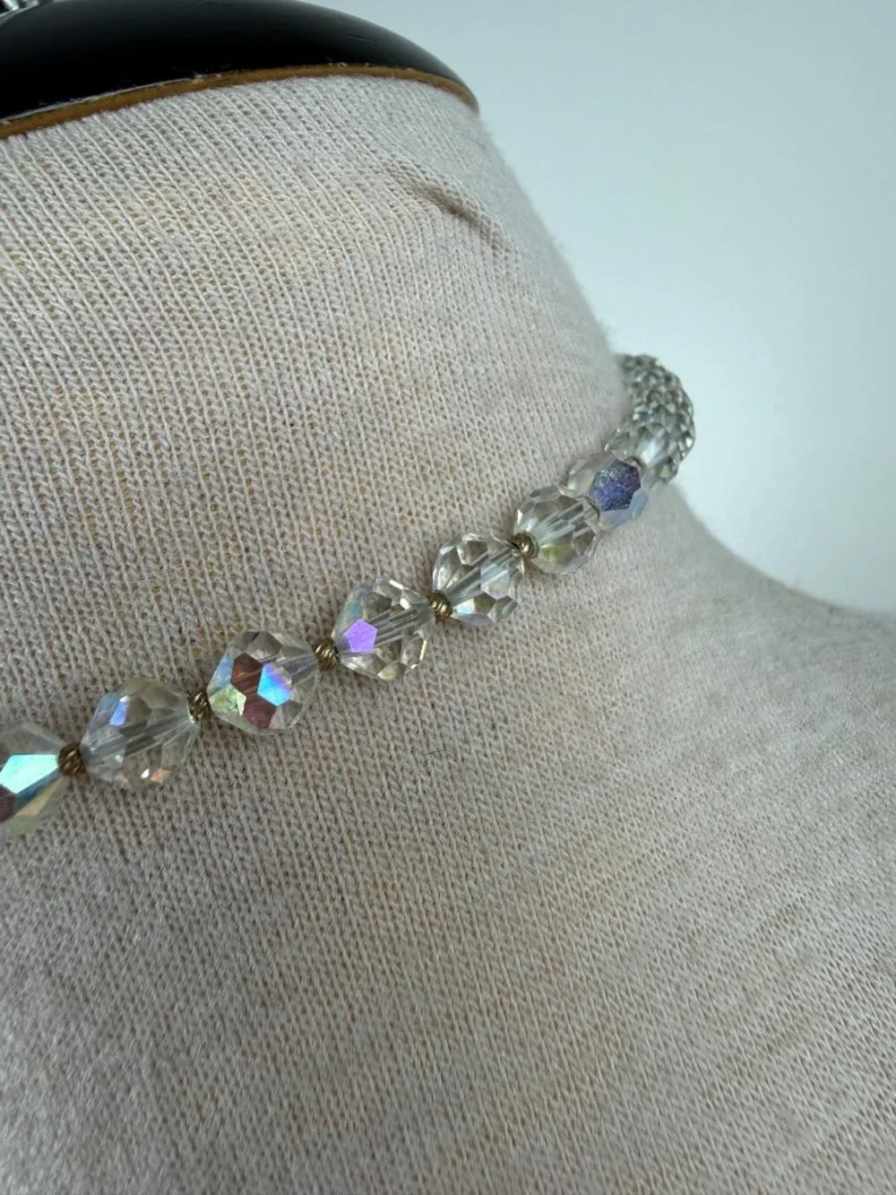 Vintage Aurora Borealis Glass Bead Necklace 15